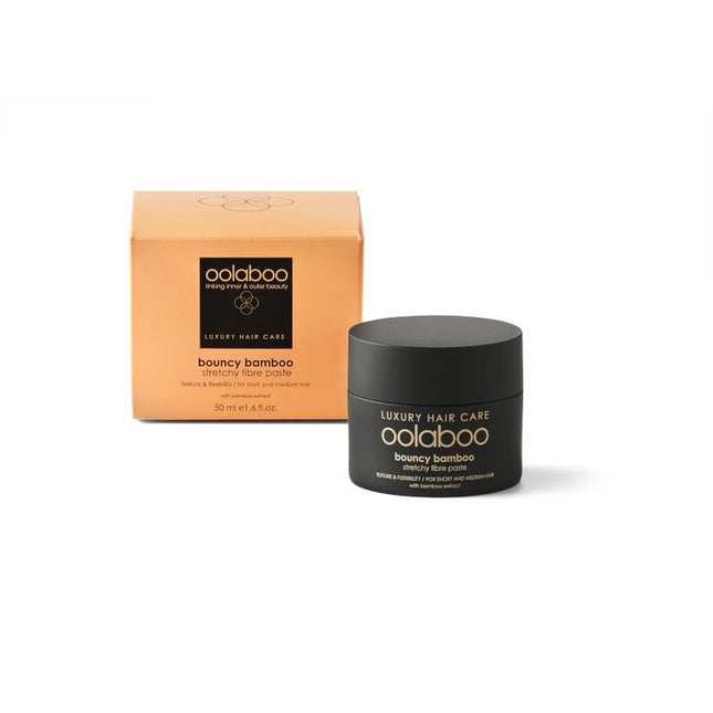 Een Oolaboo stylingspasta voor kort en middellang haar, vegan.
